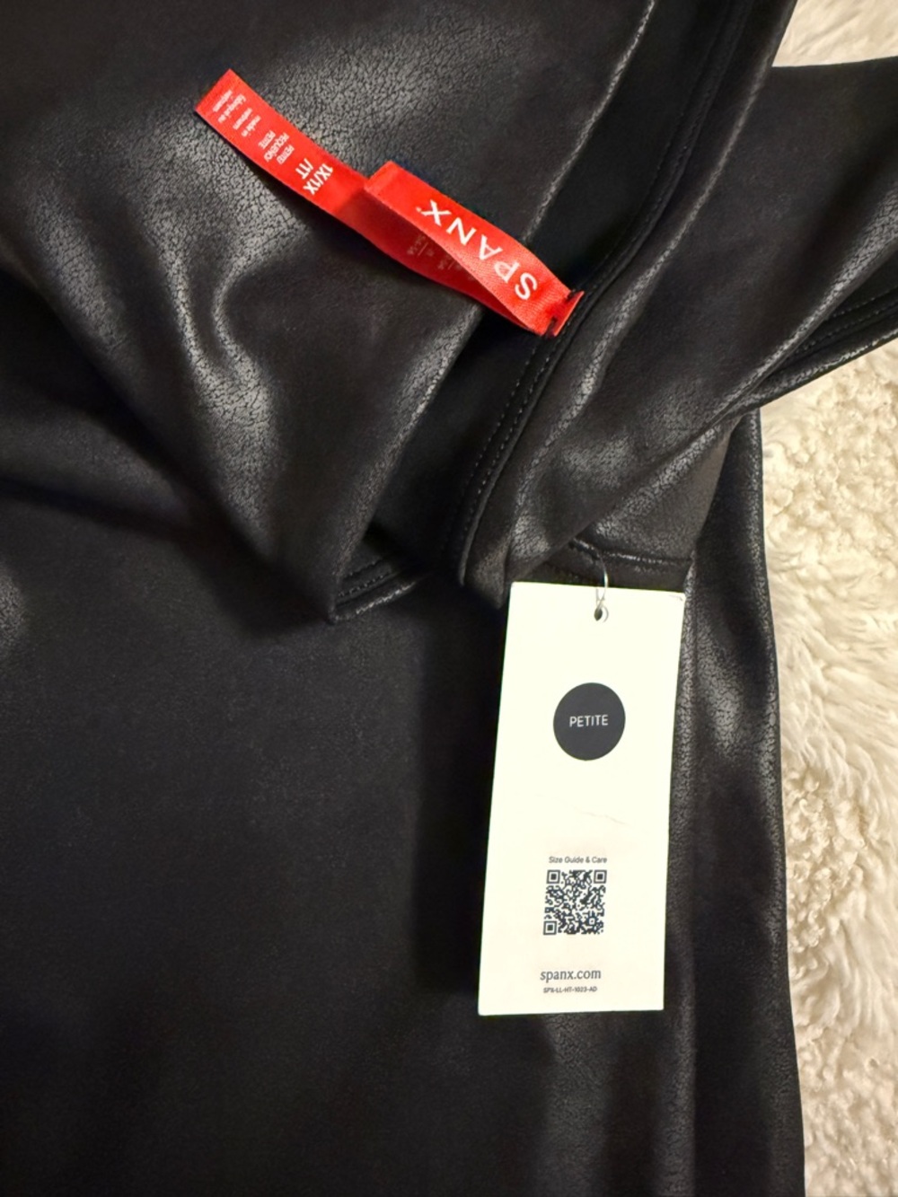 NWT SPANXshape Faux Leather Leggings 1X Petite - Picture 2 of 3